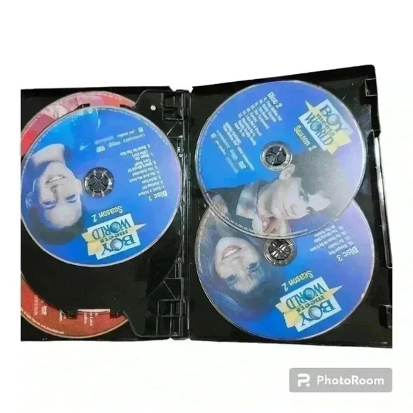 ❤️Free with bundle❤️Boy meets world seasons 1 and 2! - Picture 2 of 3
